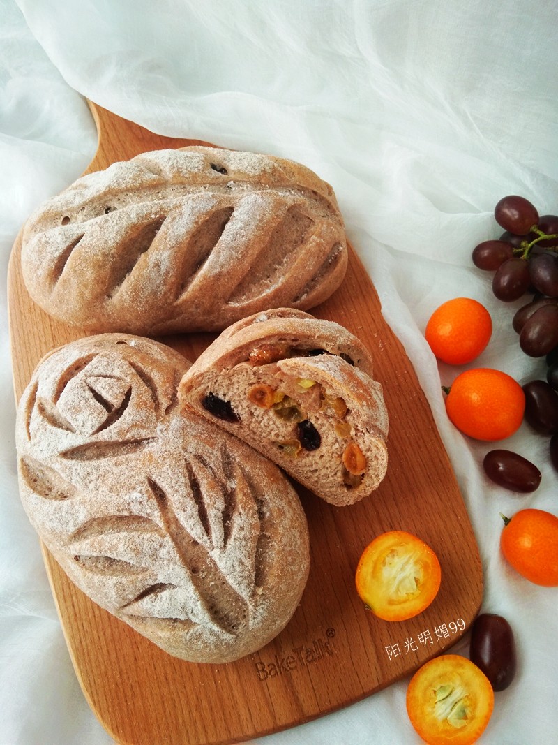 Brown Wheat Kumquat European Bread