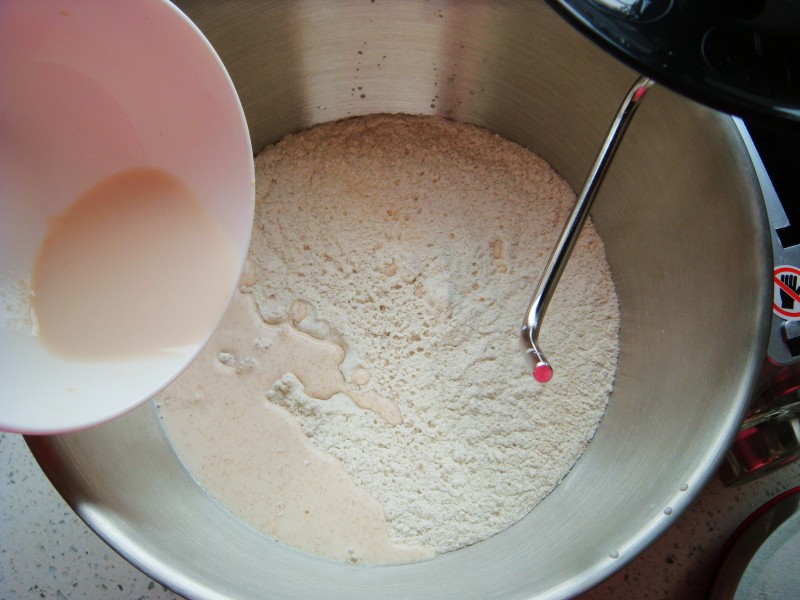 Steps for Making Brown Wheat Kumquat European Bread