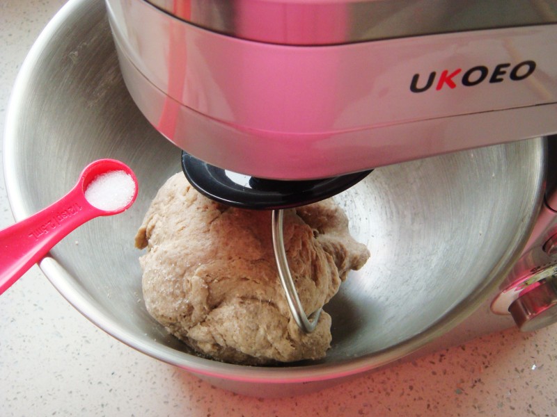 Steps for Making Brown Wheat Kumquat European Bread