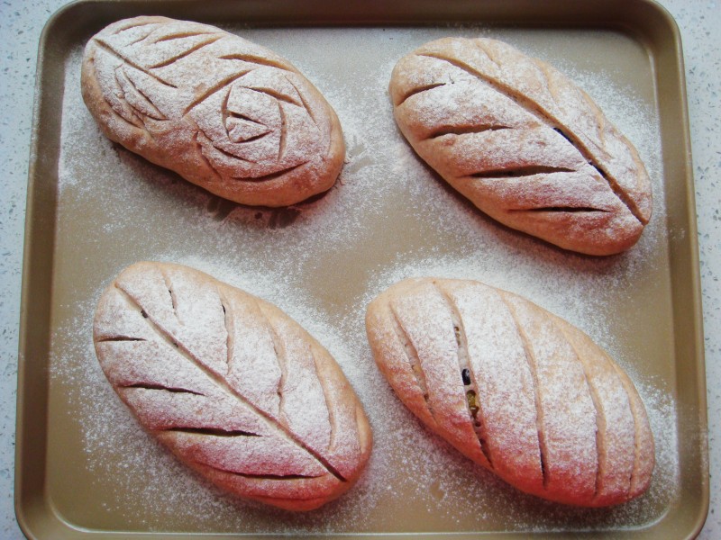 Steps for Making Brown Wheat Kumquat European Bread