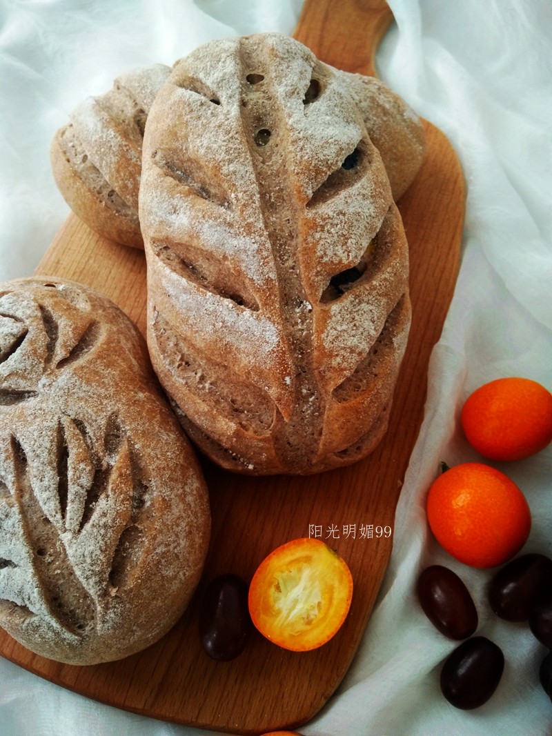 Brown Wheat Kumquat European Bread