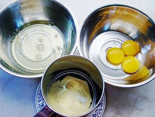 Steps to Make Egg and Corn Steamed Cake