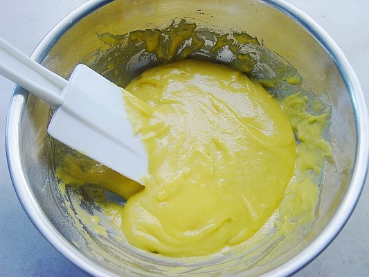 Steps to Make Egg and Corn Steamed Cake