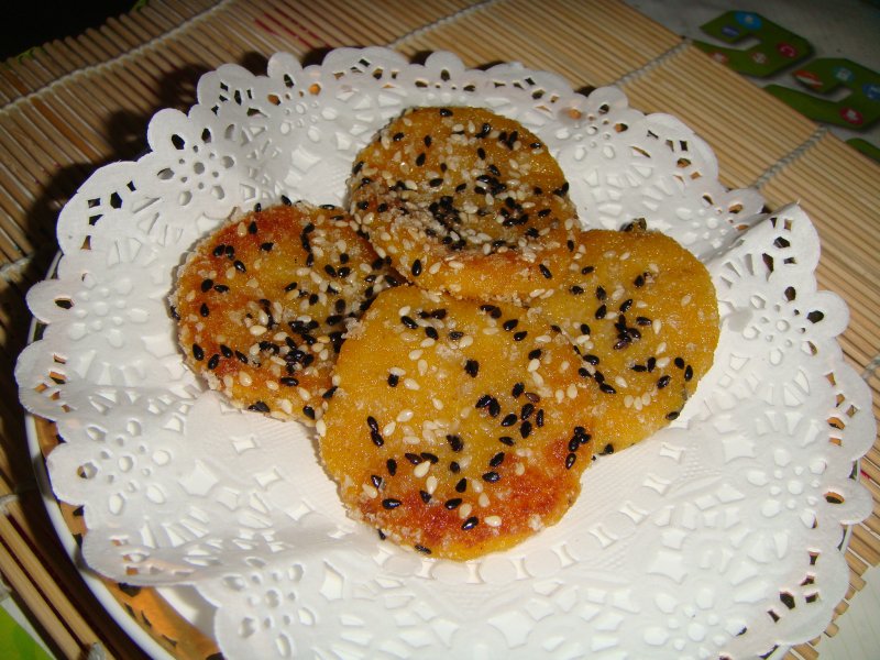 Steps for Making Pan-Fried Sweet Potato Cakes