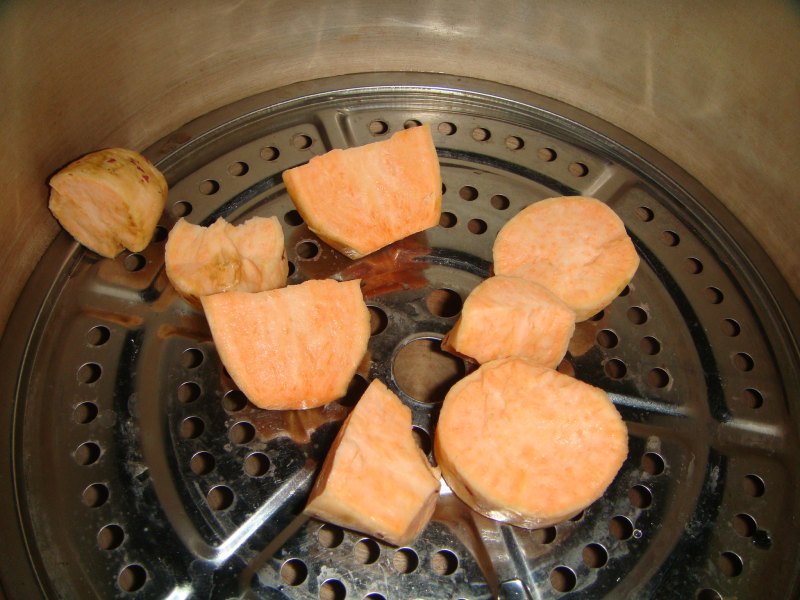 Steps for Making Pan-Fried Sweet Potato Cakes