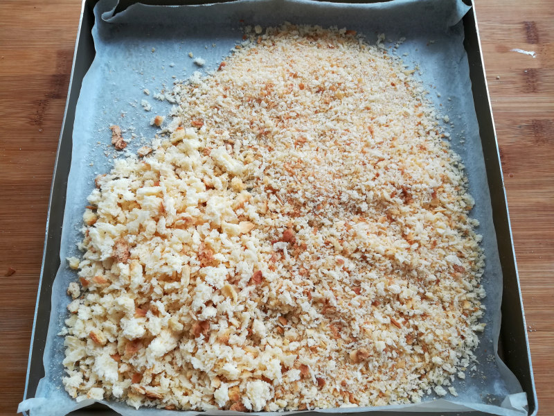 Steps for Making Homemade Bread Crumbs