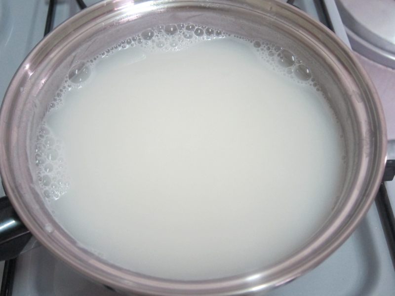 Step-by-Step Cooking Instructions for Almond Milk Pudding