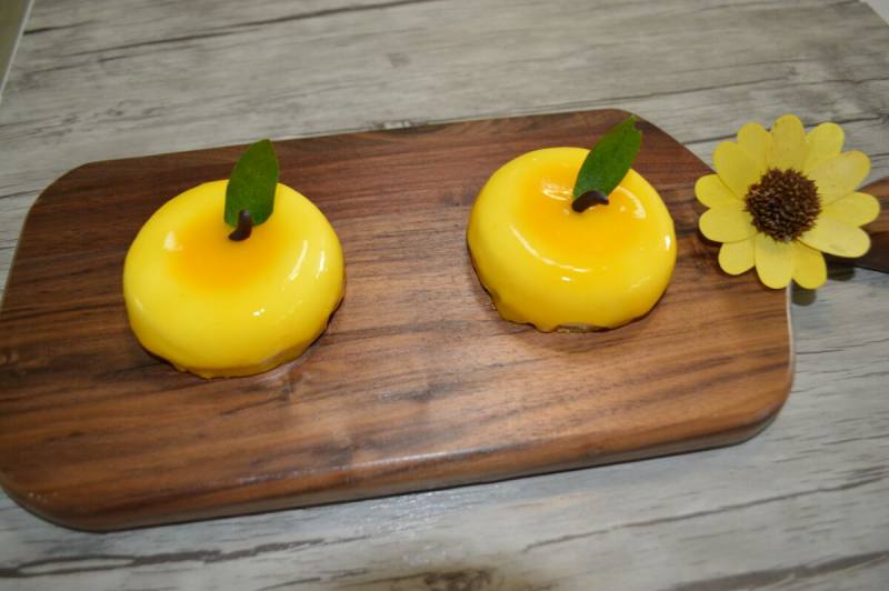 Step-by-Step Process of Making Orange Glazed Mini Cakes