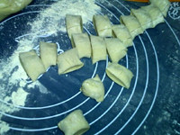 Steps for Making Homemade Dumpling Wrappers