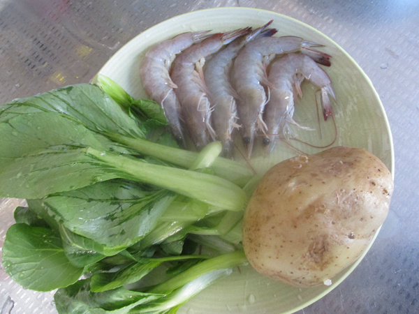 Steps for Making Fresh Shrimp and Jade Potato Mash