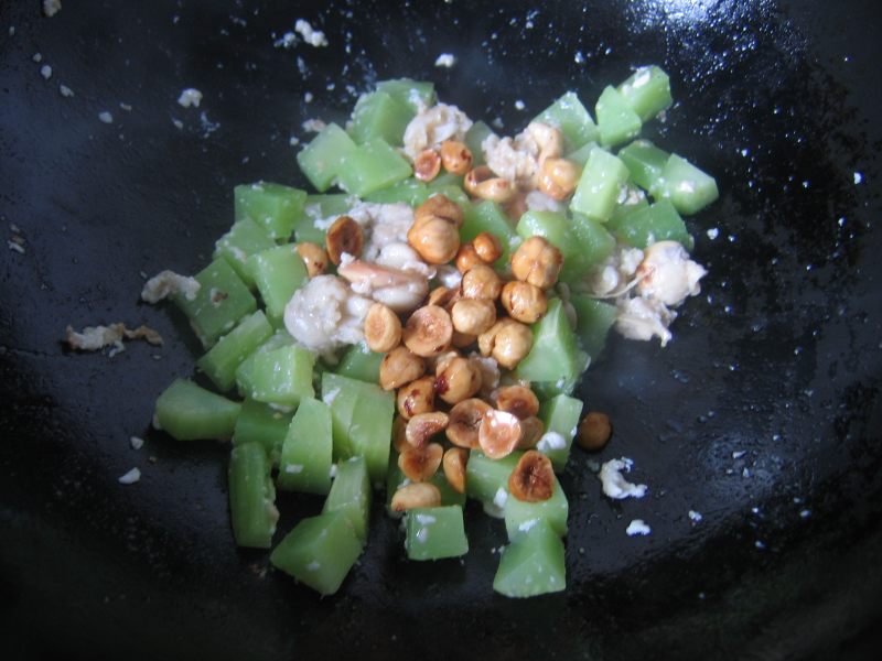 Hazelnut Scallop Stir-Fried Asparagus Step-by-Step