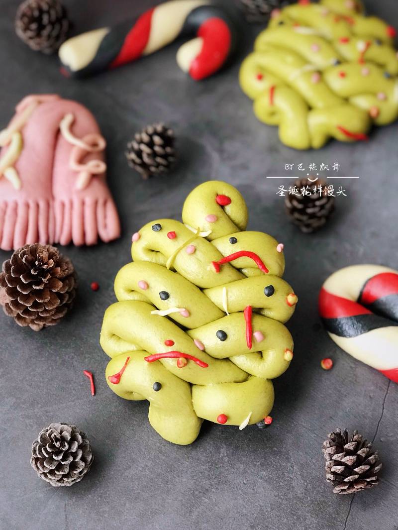 Christmas Shaped Steamed Buns Steps