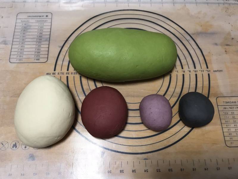 Christmas Shaped Steamed Buns Steps