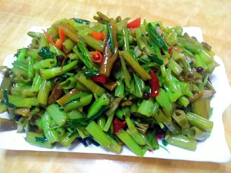 Pickled Bean Stir-Fried Water Spinach