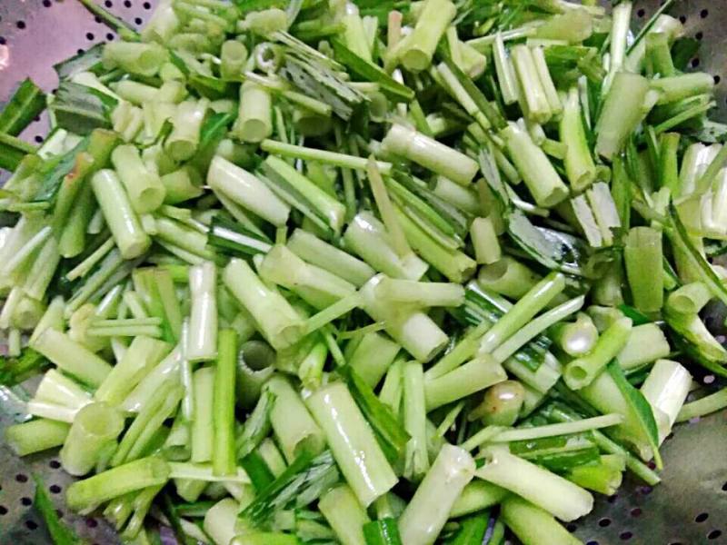 Steps for making Pickled Bean Stir-Fried Water Spinach