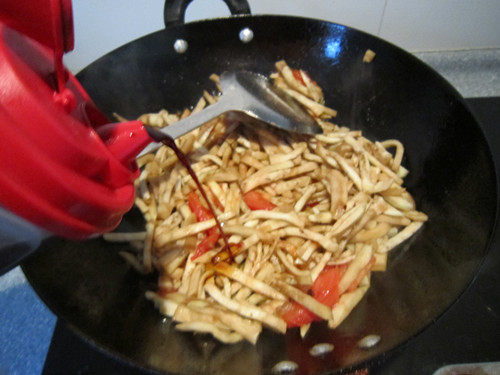 Home-style Eggplant Recipe - Sour and Spicy Eggplant Strips - Step by Step