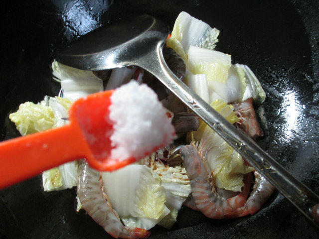 Steps for Stir-fried Shrimp with Chinese Cabbage