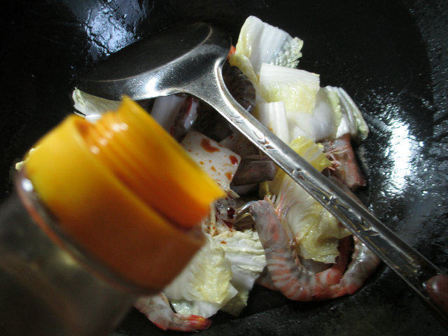 Steps for Stir-fried Shrimp with Chinese Cabbage