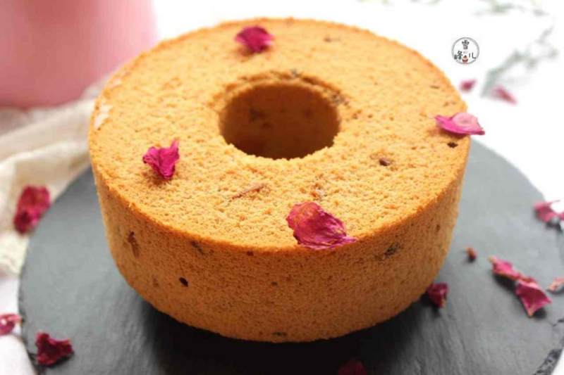 Steps for Making Rose Cake