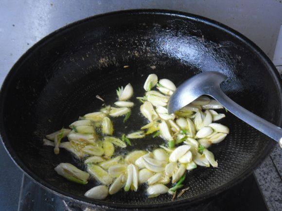 【Northeast China】Garlic Stir-Fried Small Dried Fish Cooking Steps