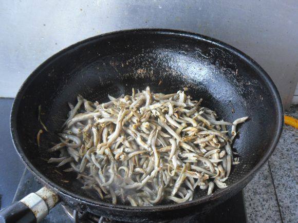 【Northeast China】Garlic Stir-Fried Small Dried Fish Cooking Steps