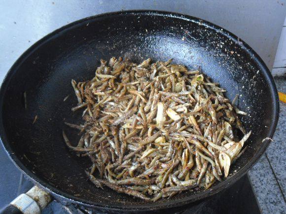 【Northeast China】Garlic Stir-Fried Small Dried Fish Cooking Steps