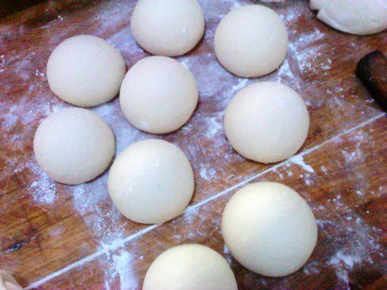 Steps for Making Old Dough Steamed Bun