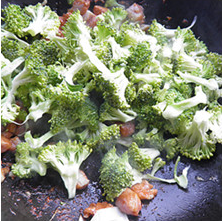 Broccoli Stir-Fried Chicken Chunks - A Delicious Rice Dish Cooking Steps