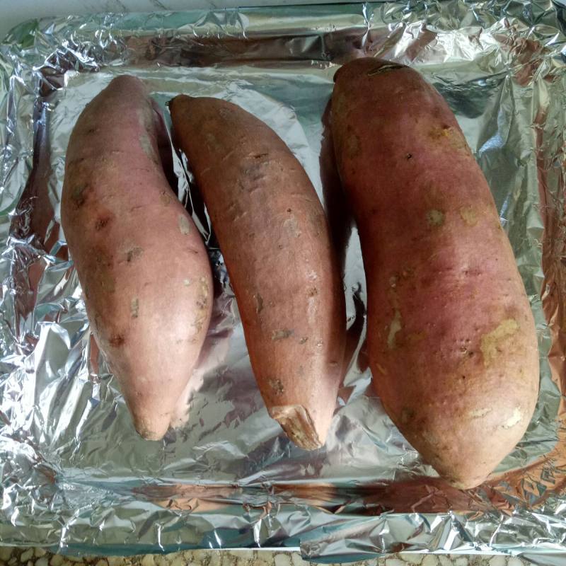 Steps for Baking Sweet Potatoes