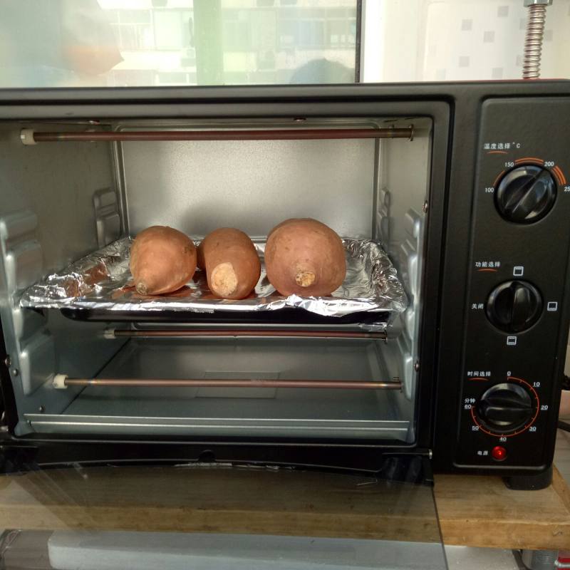 Steps for Baking Sweet Potatoes