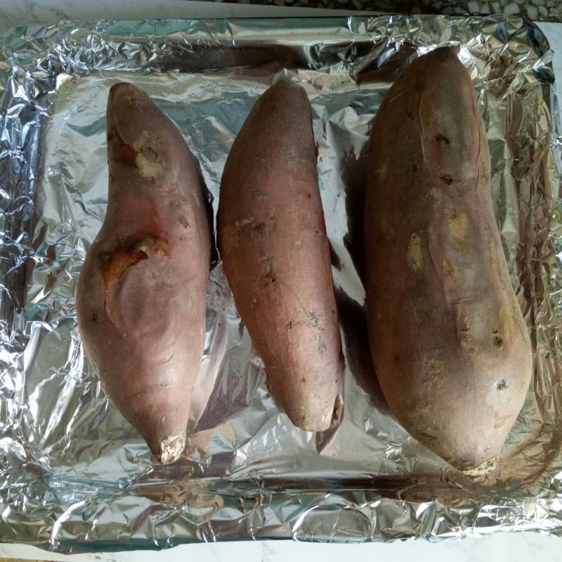 Steps for Baking Sweet Potatoes