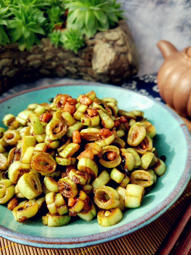 Sautéed Green Beans with Diced Pork