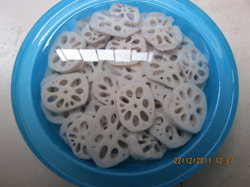 Steps for Stir-fried Lotus Root