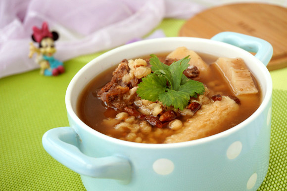 Chinese Yam, Adenophora, Coix Seed, and Beef Bone Soup