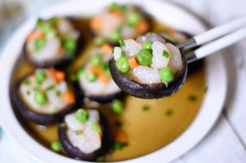 Steamed Shrimp with Mushrooms