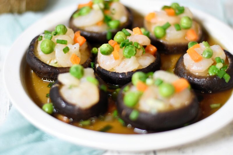 Steamed Shrimp with Mushrooms