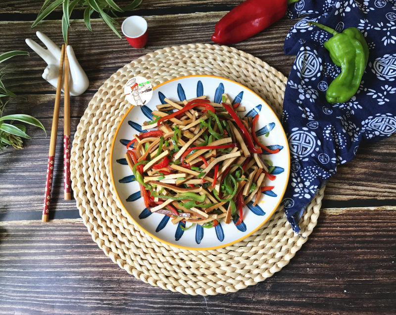 Spicy Stir-Fried Dried Tofu with Peppers