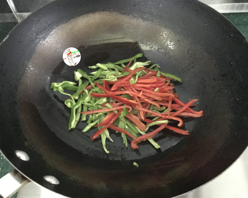 Steps for Making Spicy Stir-Fried Dried Tofu with Peppers