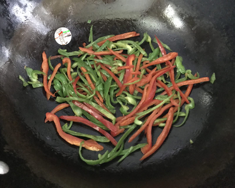 Steps for Making Spicy Stir-Fried Dried Tofu with Peppers