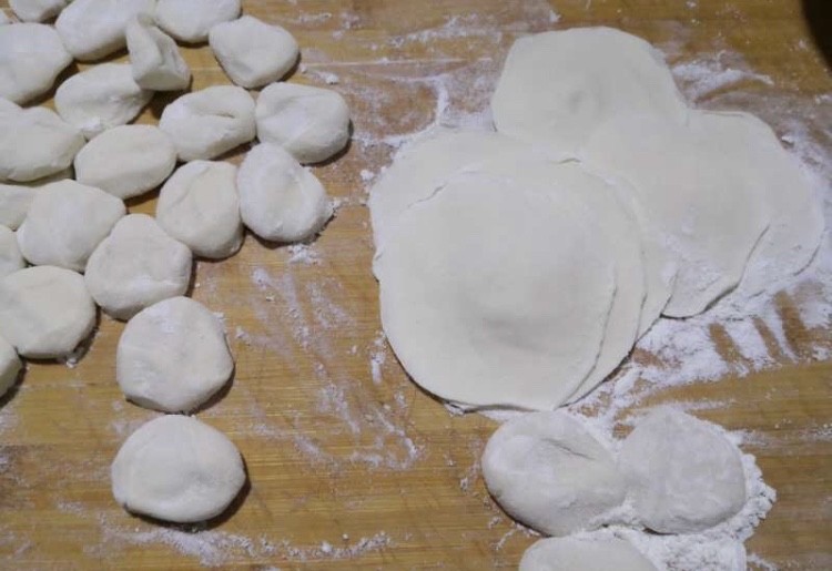 Steps for Making Fennel and Egg Dumplings