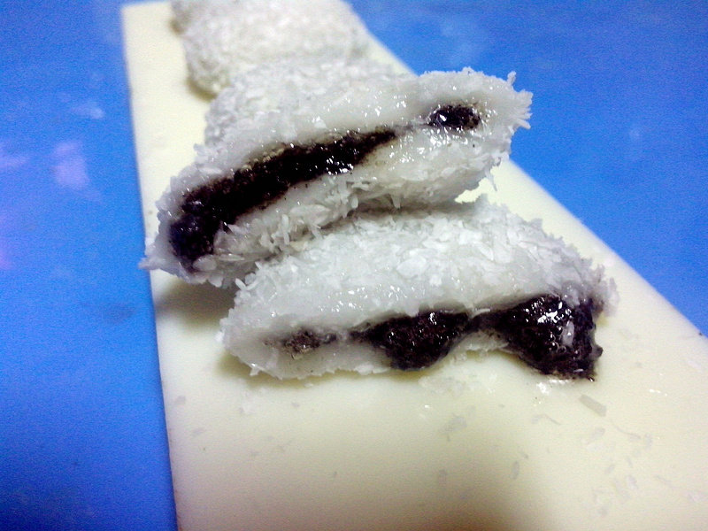 Dry Tangyuan - Coconut, Black Sesame, and Fruits - Cooking Steps