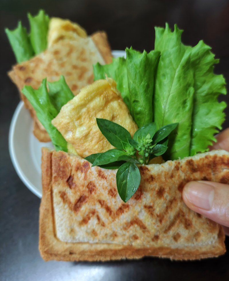 Steps for Making Bread Pocket Sandwich