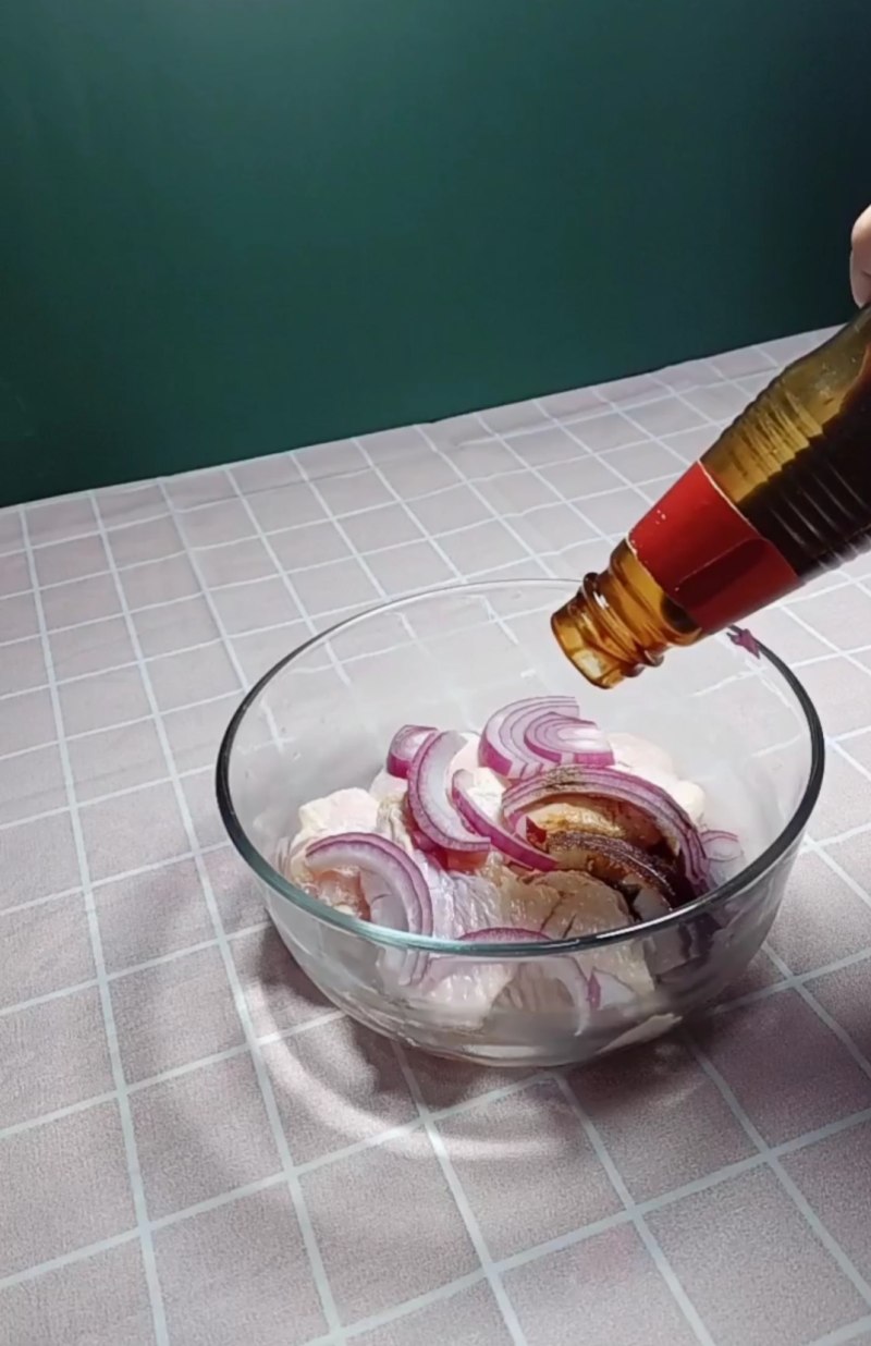 Steps for Cooking Crunchy Fried Chicken Wings That Will Make Your Mouth Water