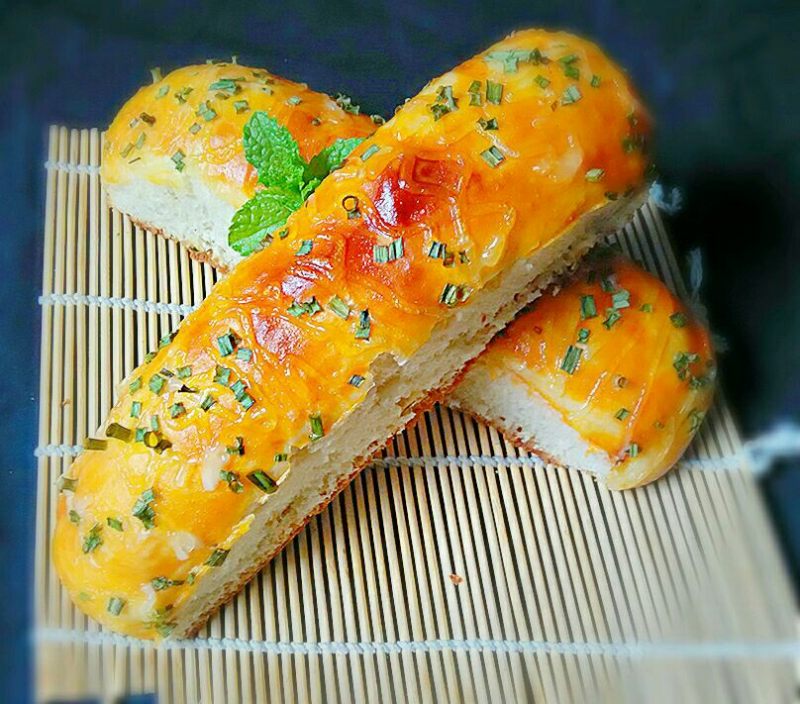 Green Onion Salad Bread Rolls