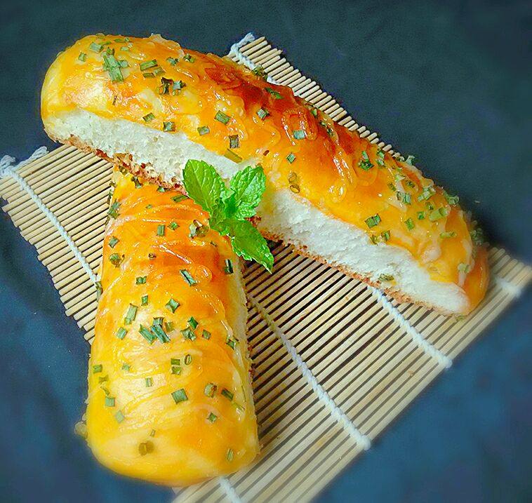 Steps for Making Green Onion Salad Bread Rolls