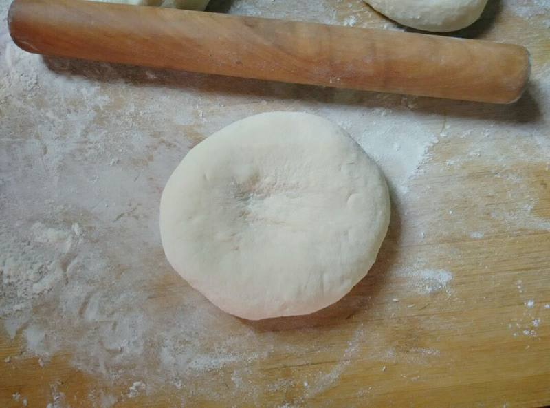 Steps for Making Green Onion Salad Bread Rolls