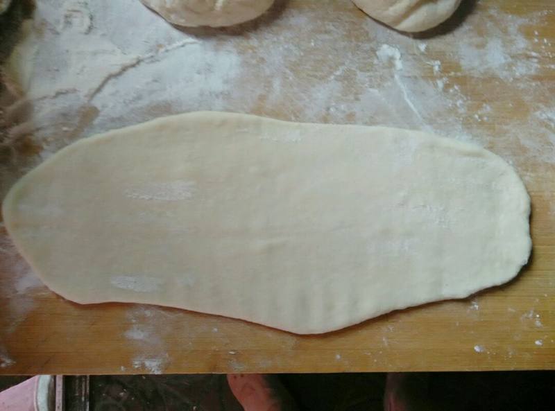 Steps for Making Green Onion Salad Bread Rolls