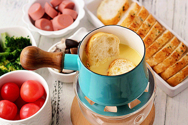 Indulge in the exotic flavor of "Creamy Cheese Hot Pot"