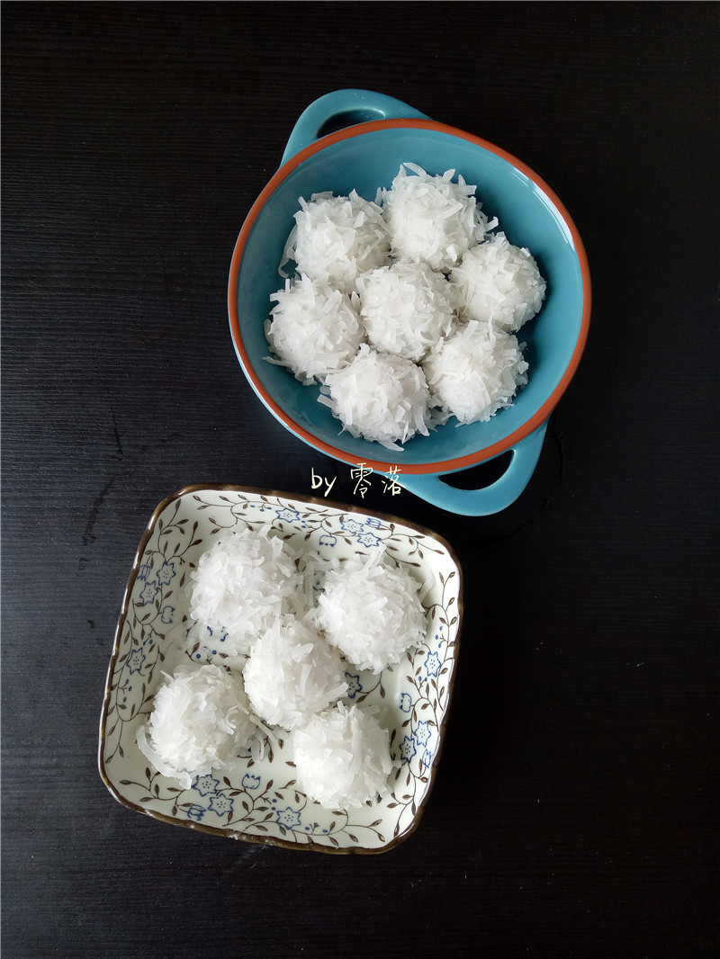 Steps for Making Coconut Glutinous Rice Balls