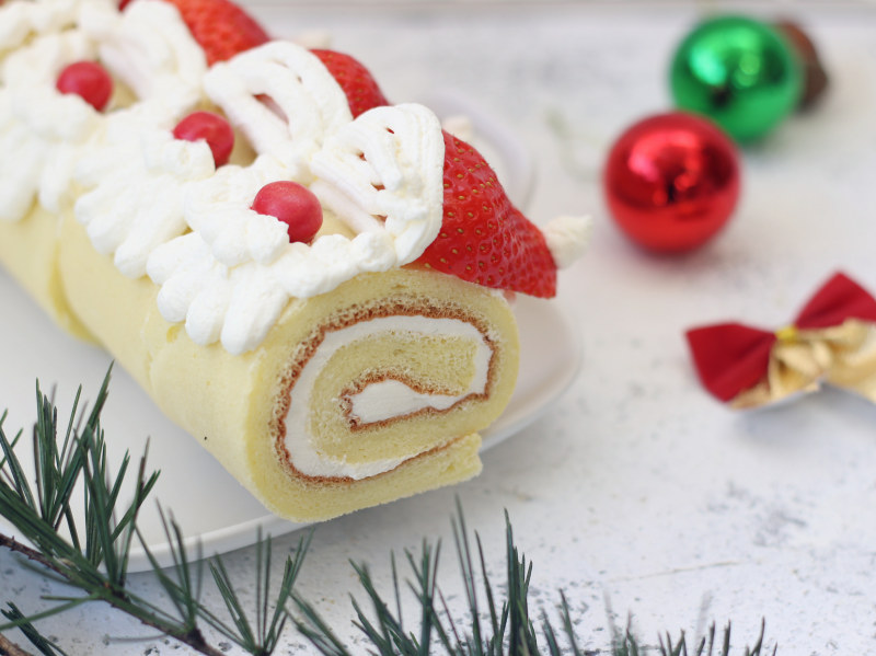 Santa Claus Strawberry Cake Roll